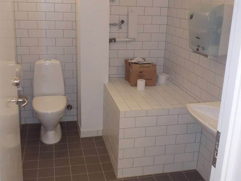 toilet hos klublouis